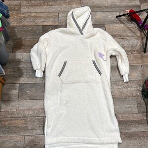 Cozy White Hooded Nightgown